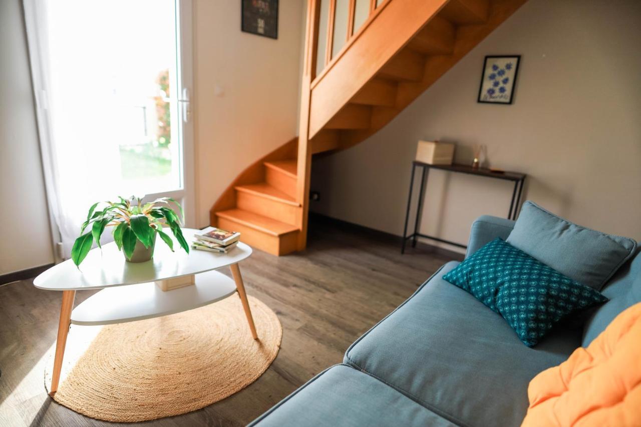La Maison D'Elise Bed and Breakfast Dollon Εξωτερικό φωτογραφία